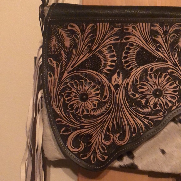 Myra Bag hand-tooled leather bag - Picture 9 of 12